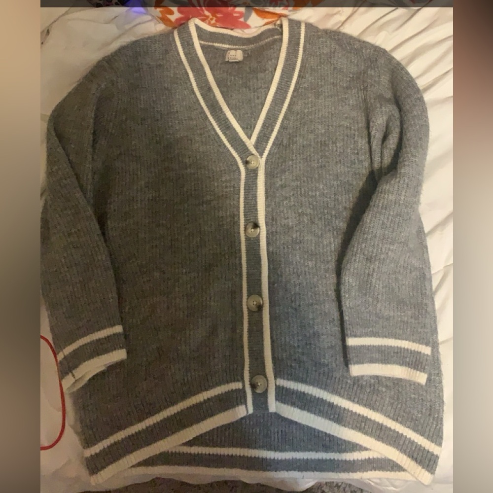 Gray sweater